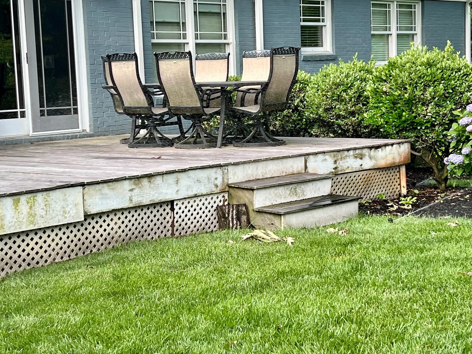 Residential deck before skirting work